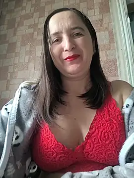 Snapshot of EvelinCutex chatting on 12.15.25 EvelinCutex online show from 12.15.25