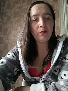 Snapshot of EvelinCutex chatting on 02.18.26 EvelinCutex online show from 02.18.26