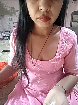 Snapshot of Paakhi-Singh chatting on 12.16.25 Paakhi-Singh online show from 12.16.25