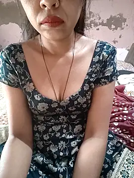 Snapshot of Paakhi-Singh chatting on 12.17.25 Paakhi-Singh online show from 12.17.25