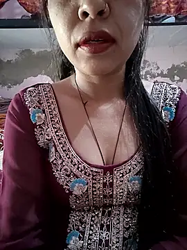 Snapshot of Paakhi-Singh chatting on 12.20.25 Paakhi-Singh online show from 12.20.25