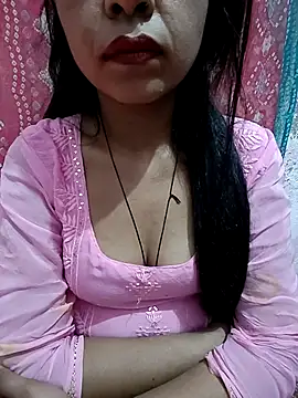 Snapshot of Paakhi-Singh chatting on 12.21.25 Paakhi-Singh online show from 12.21.25