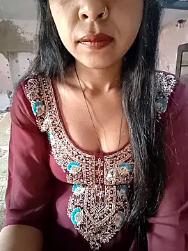 Snapshot of Paakhi-Singh chatting on 12.23.25 Paakhi-Singh online show from 12.23.25