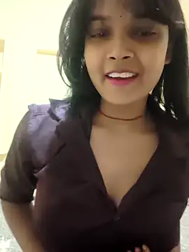 RAYI Queen 2 online show from 11.10.25