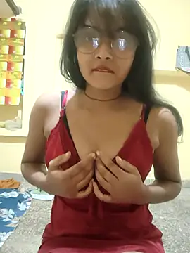 RAYI Queen 2 online show from 11.22.25