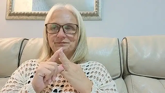 Velvet-Secrets online show from 09.20.25