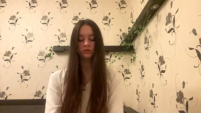 Snapshot of AshleyEady chatting on 10.02.25 AshleyEady online show from 10.02.25