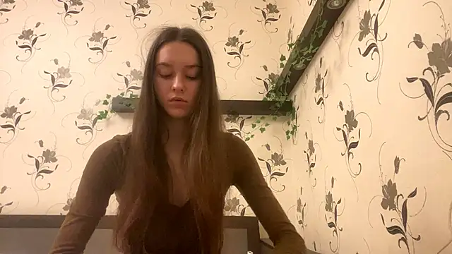 Snapshot of AshleyEady chatting on 10.05.25 AshleyEady online show from 10.05.25