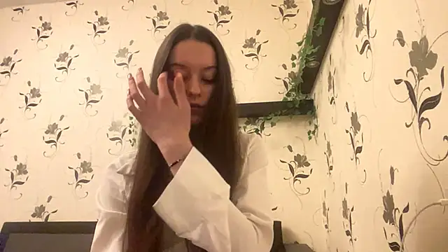Snapshot of AshleyEady chatting on 10.09.25 AshleyEady online show from 10.09.25