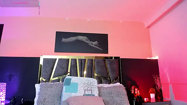 ScarletTorres online show from 11.17.25