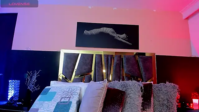 ScarletTorres online show from 11.23.25