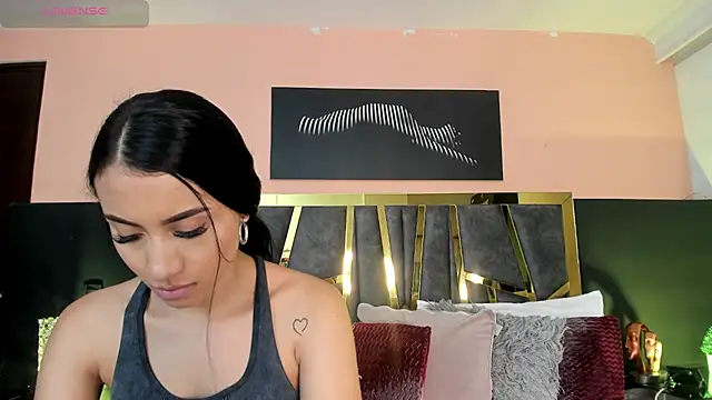 ScarletTorres online show from 12.20.25