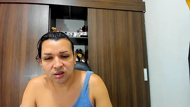 Snapshot of miss_bigcockts chatting on 10.03.25 miss bigcockts online show from 10.03.25