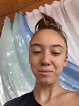 CristinaSww online show from 10.19.25
