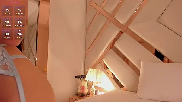 Snapshot of Saday_ chatting on 11.14.25 Saday online show from 11.14.25