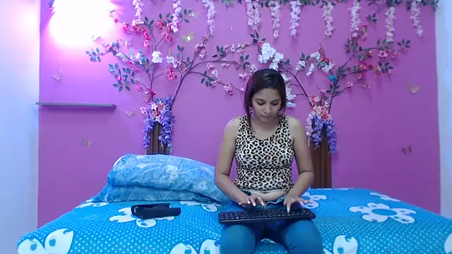 skinnybarbie022 online show from 02.06.26