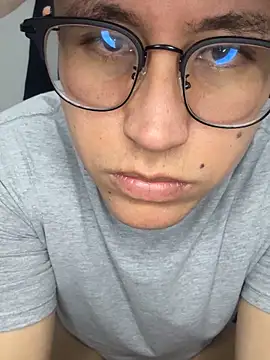 Snapshot of Kurtxxx22 chatting on 11.20.25 Kurtxxx22 online show from 11.20.25