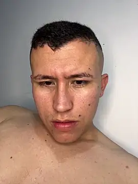 Snapshot of Kurtxxx22 chatting on 12.19.25 Kurtxxx22 online show from 12.19.25