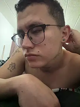 Snapshot of Kurtxxx22 chatting on 03.21.26 Kurtxxx22 online show from 03.21.26