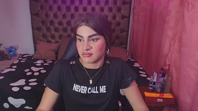 lailahdark online show from 11.20.25