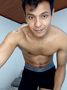 Snapshot of Valois2025 chatting on 09.28.25 Valois2025 online show from 09.28.25