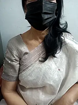 Snapshot of ammala_honey chatting on 10.04.25 ammala honey online show from 10.04.25