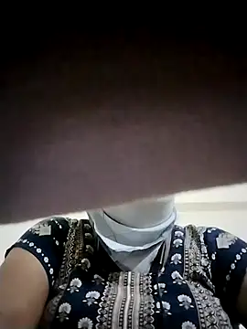 Snapshot of Sexey-Rani chatting on 10.09.25 Sexey-Rani online show from 10.09.25