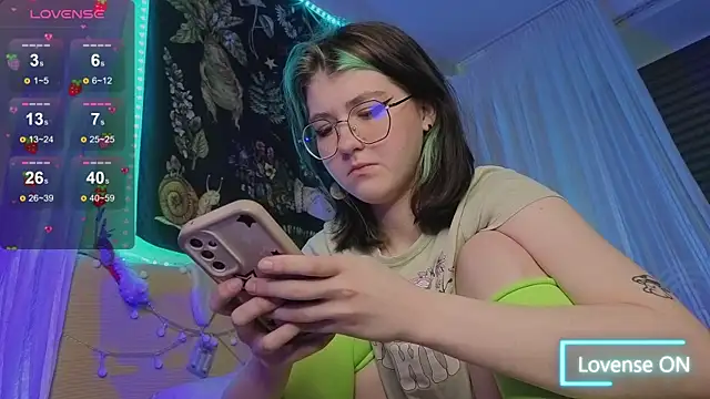 Miko Meow online show from 04.25.26