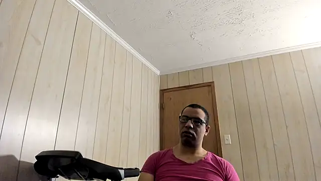 Snapshot of NaturalBeautyQueen chatting on 07.17.26 NaturalBeautyQueen online show from 07.17.26