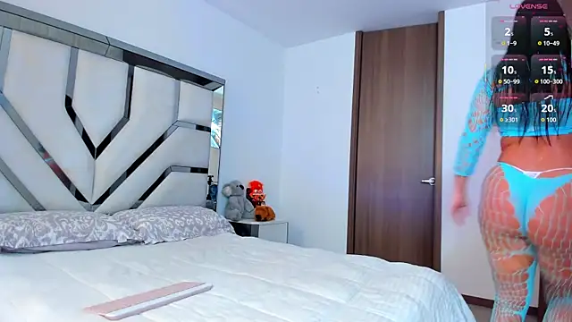 Michelle Ferrerr online show from 10.24.25