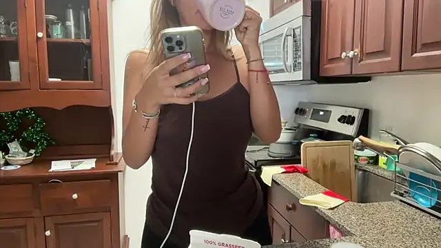 prettyykitty22 online show from 05.07.26