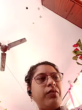 Snapshot of thanusi_2 chatting on 11.10.25 thanusi 2 online show from 11.10.25