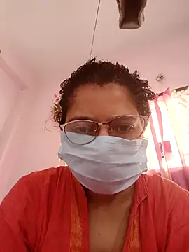 Snapshot of thanusi_2 chatting on 11.27.25 thanusi 2 online show from 11.27.25