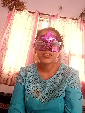 Snapshot of thanusi_2 chatting on 01.15.26 thanusi 2 online show from 01.15.26