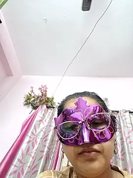 Snapshot of thanusi_2 chatting on 02.17.26 thanusi 2 online show from 02.17.26