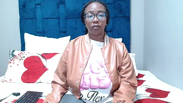 Snapshot of BigBootySimbax chatting on 05.25.26 BigBootySimbax online show from 05.25.26