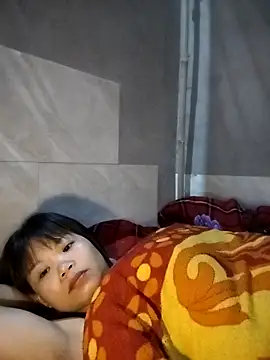 LinhNa999 online show from 12.22.25