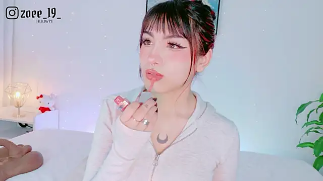 cuteezoe online show from 04.17.26