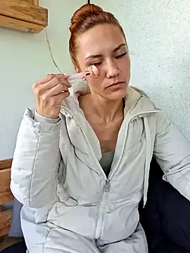 SlimBellaa online show from 09.25.25