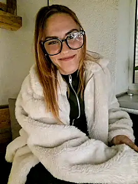 SlimBellaa online show from 10.16.25