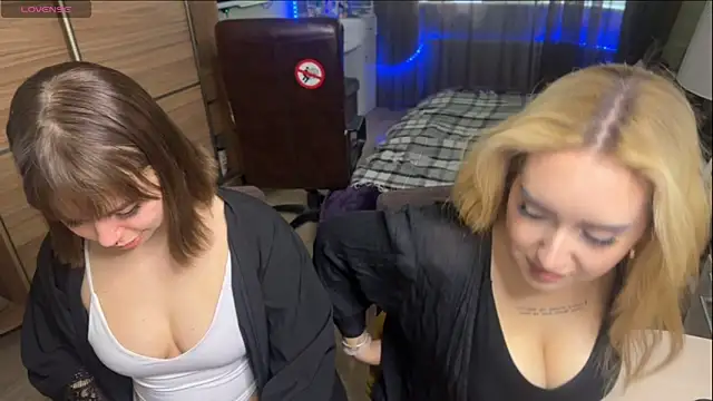 Snapshot of xxx_sandra_ chatting on 06.12.26 xxx sandra online show from 06.12.26