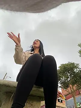 LiaCollings online show from 11.04.25