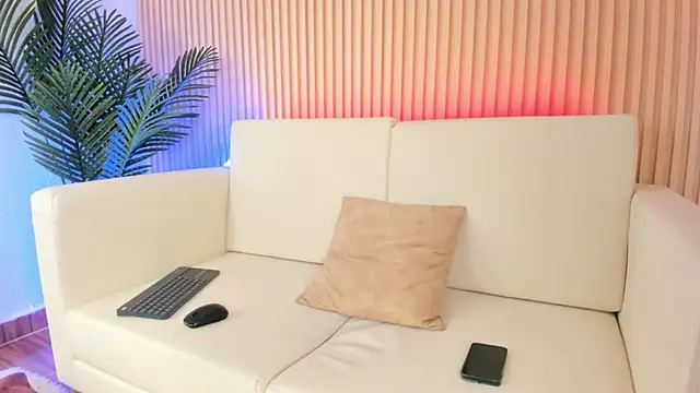 Brunette  boy online show from 10.04.25