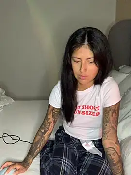 Snapshot of mrskarmaa chatting on 09.08.25 mrskarmaa online show from 09.08.25