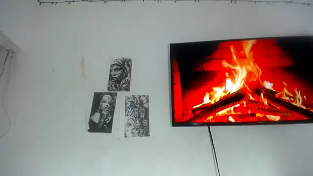 Foxy Lovex online show from 11.22.25