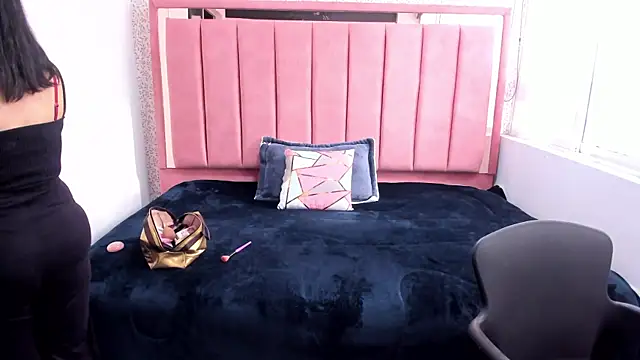 Barbara fox   online show from 11.25.25