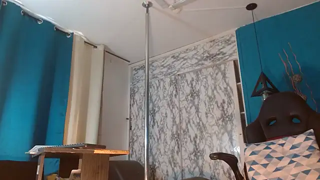 hanna mooreee online show from 11.24.25