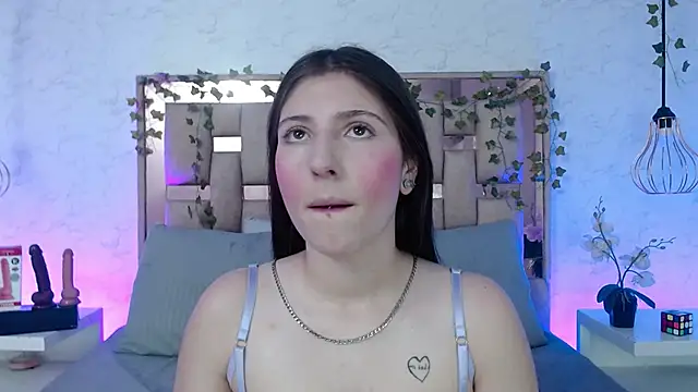 ScarlettRox online show from 09.13.25