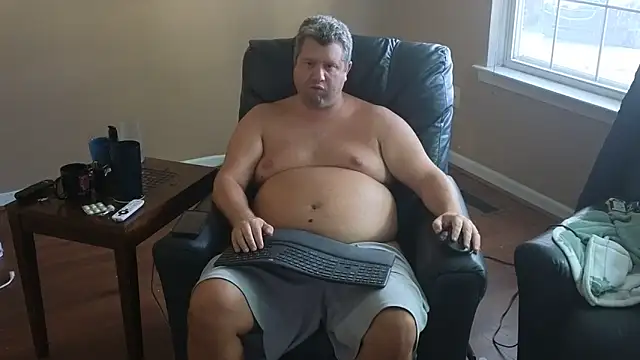 Snapshot of Single_White_Male chatting on 09.14.25 Single White Male online show from 09.14.25