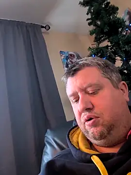 Snapshot of Single_White_Male chatting on 11.30.25 Single White Male online show from 11.30.25